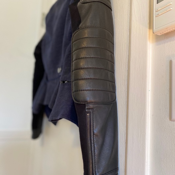 BCBG Blazer - Picture 5 of 7